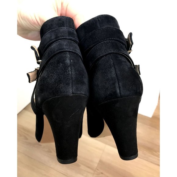 SOLD NWOB INC International Concepts Dorine Black Suede Ankle Booties Size 8.5 - Picture 8 of 11